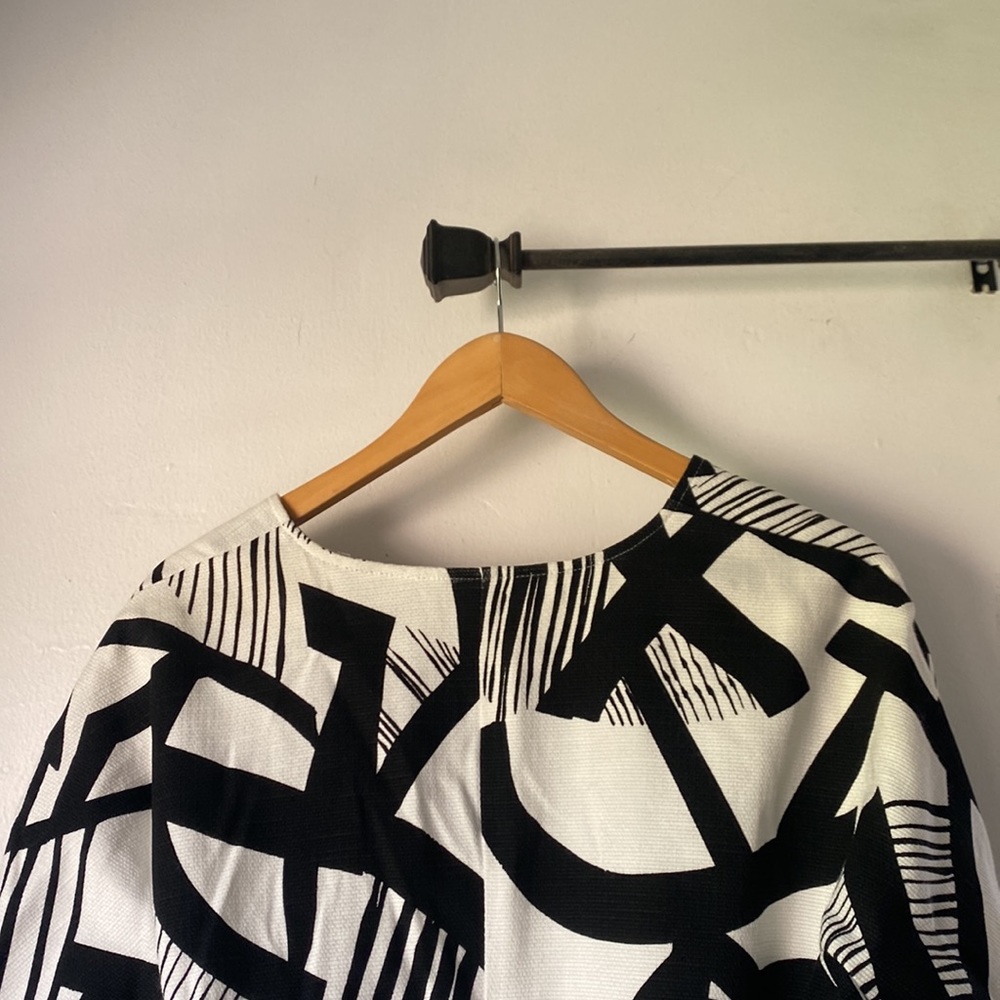 Chico’s 3 (Large) Bi-Color Geometric Jacket - Picture 10 of 14